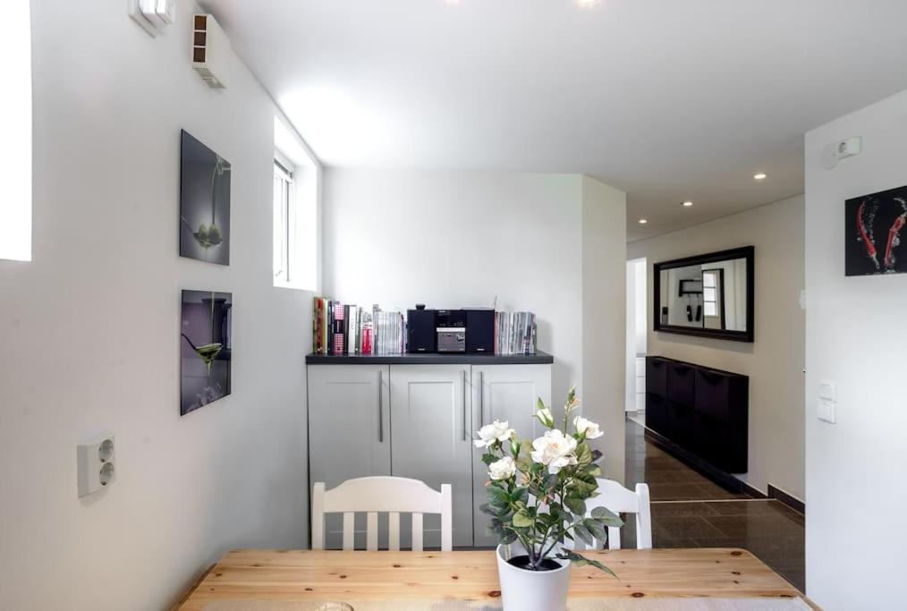 Appartamento Downtown In Ten - Free Parking Goteborg Esterno foto